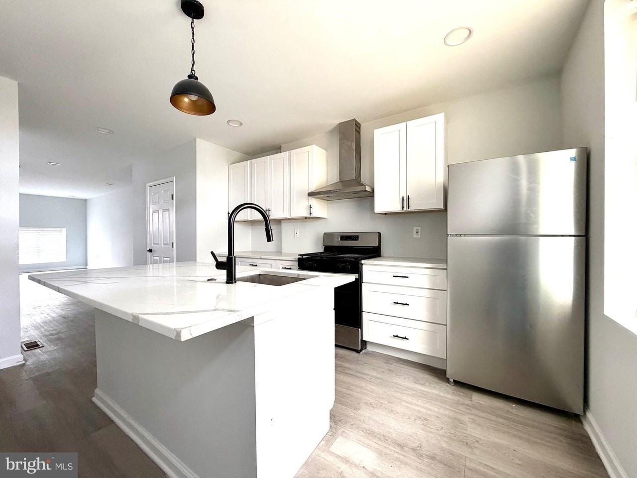 608 Oldham St - Photo 4 of 11