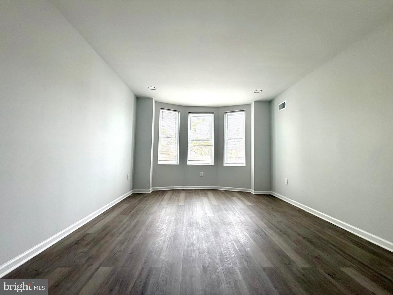 608 Oldham St - Photo 6 of 11