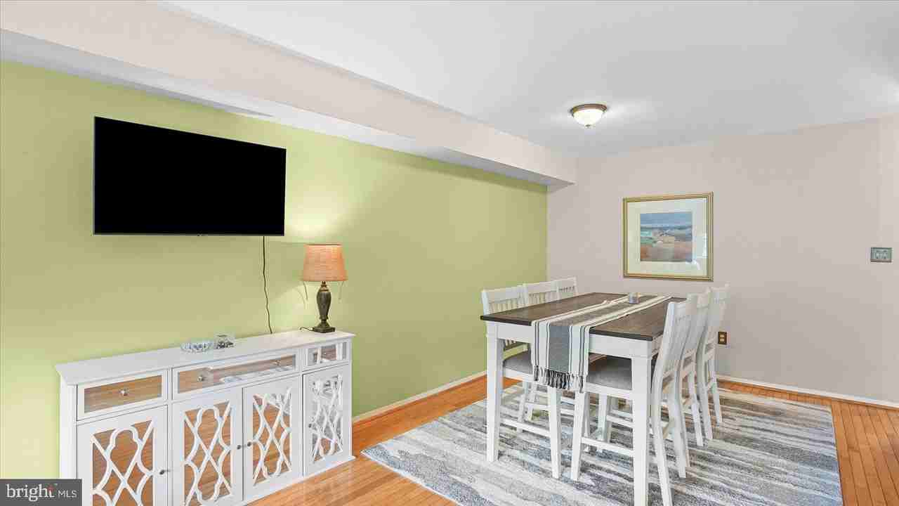 6 Drawbridge Ct - Photo 6 of 46
