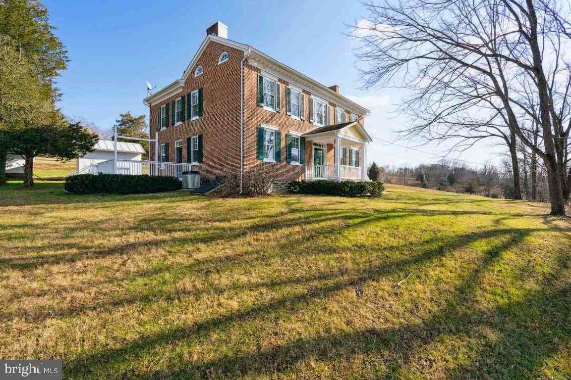 15615 Falls Rd - Photo 2 of 48