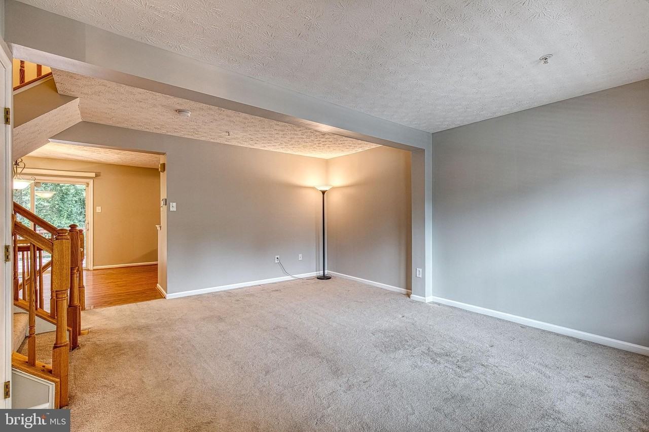 27 Silver Birch Ct - Photo 2 of 23