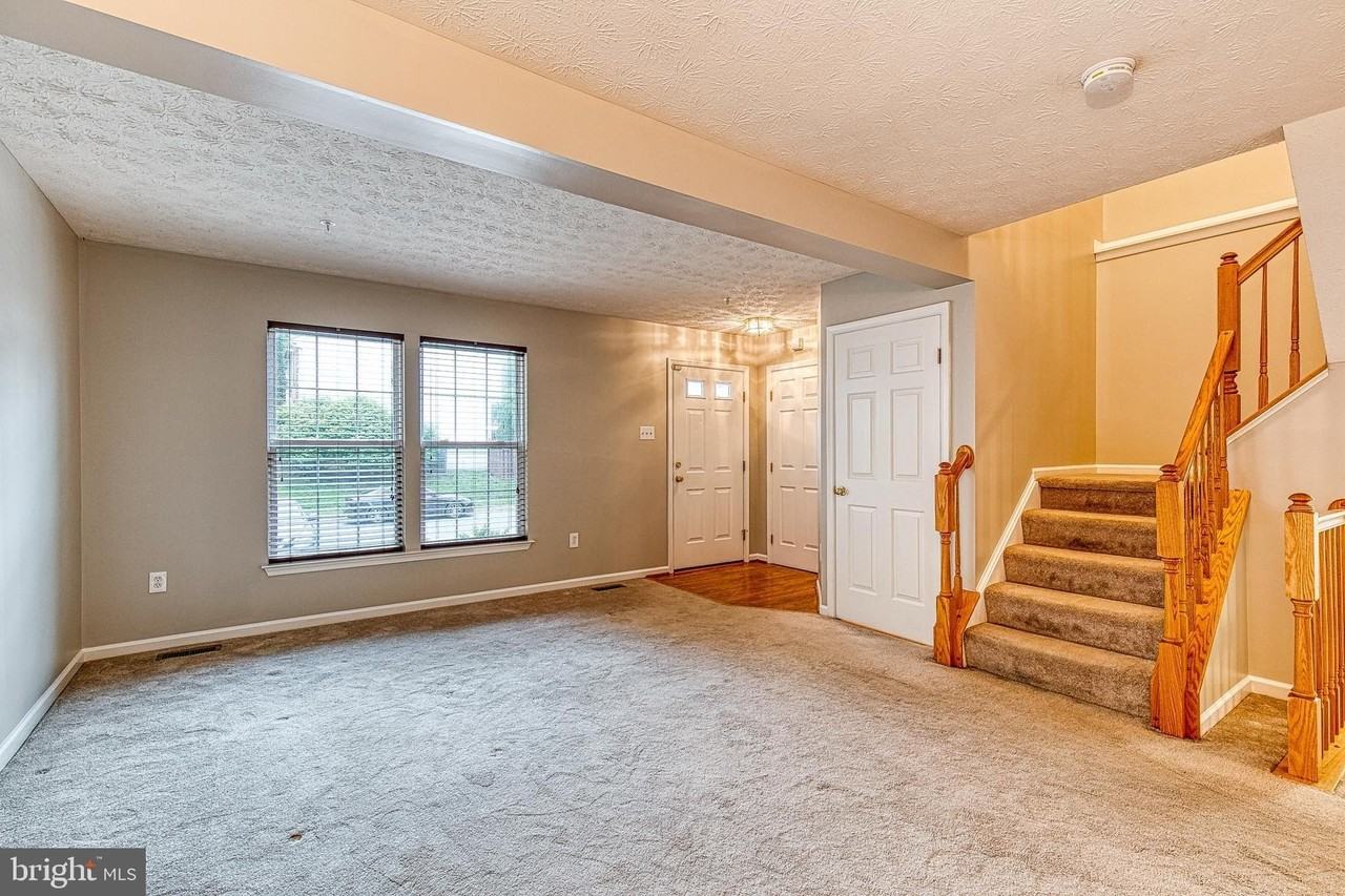 27 Silver Birch Ct - Photo 4 of 23
