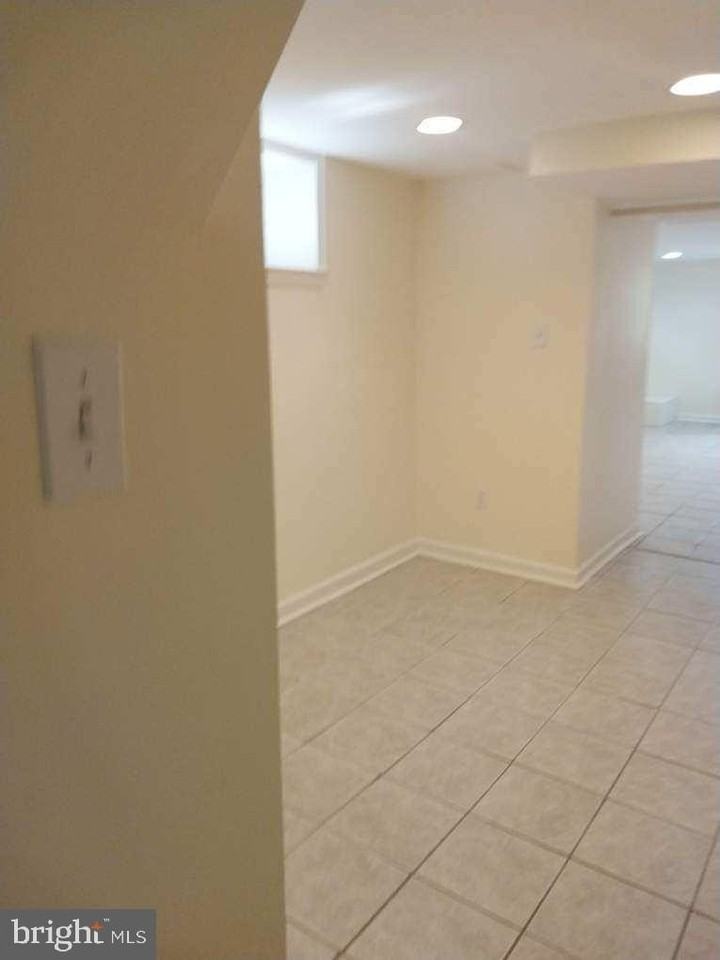 225 S Market St - Photo 2 of 3