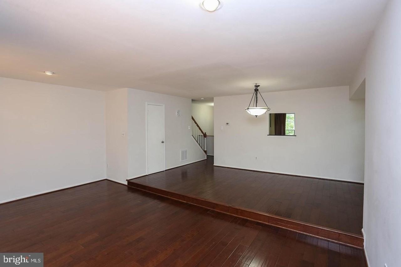 4710 Leyden Way - Photo 6 of 20