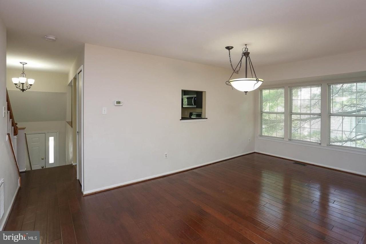 4710 Leyden Way - Photo 7 of 20