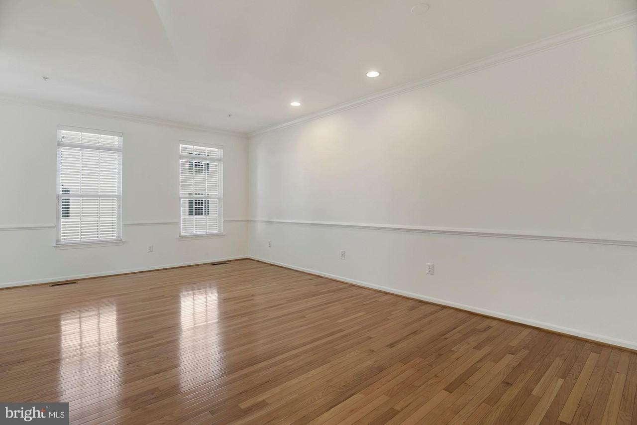 4801 Portsmouth Rd #17 - Photo 6 of 33