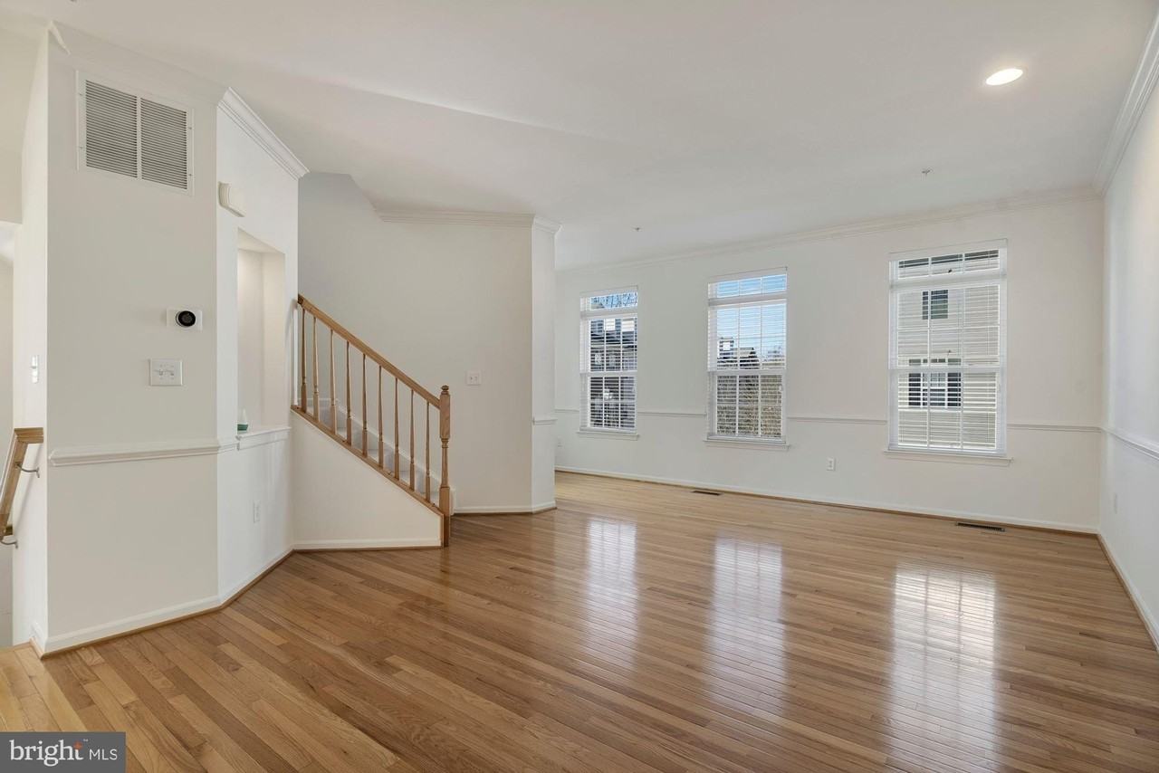 4801 Portsmouth Rd #17 - Photo 7 of 33