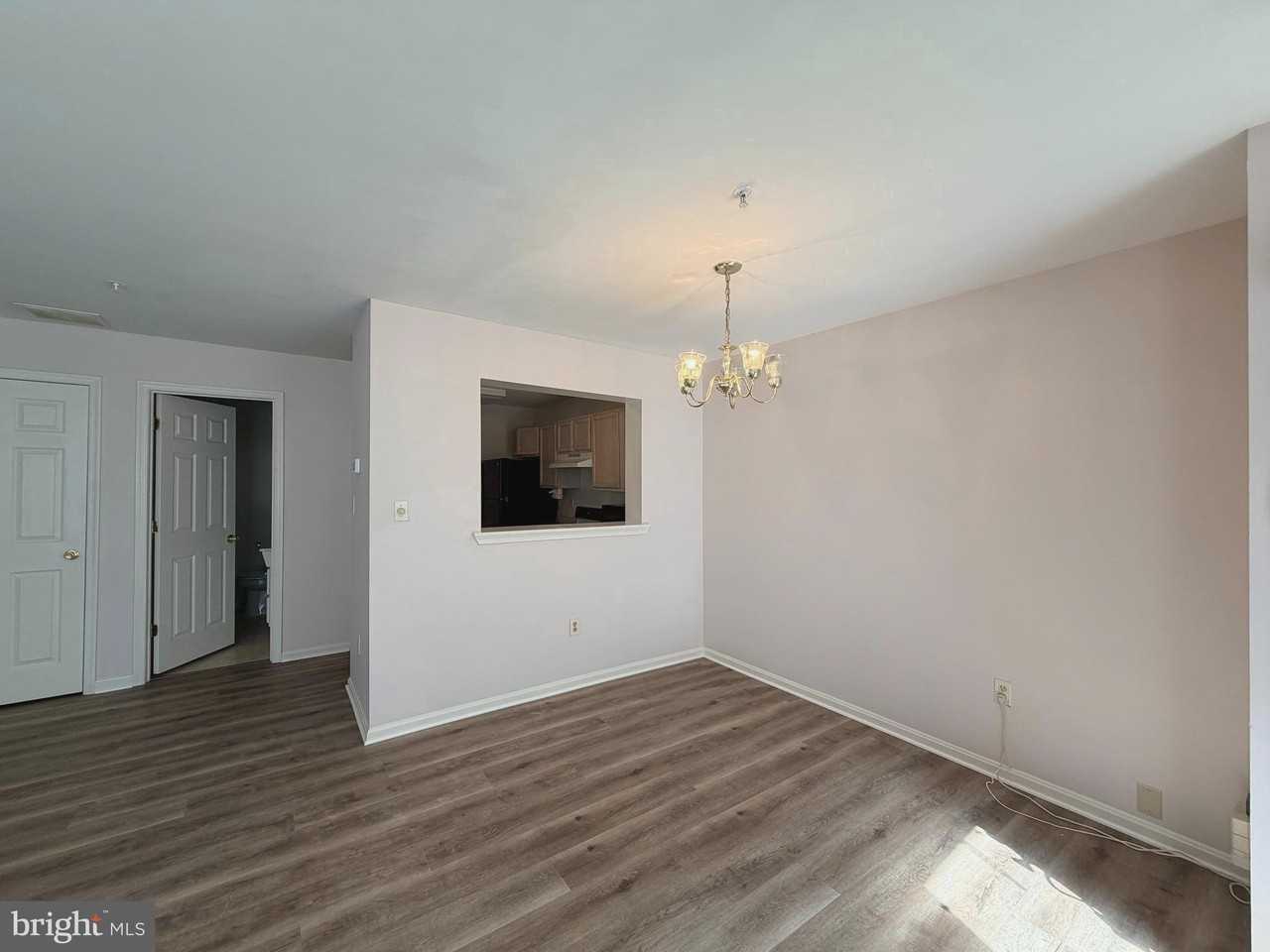 8906 Mallard Ct - Photo 4 of 13