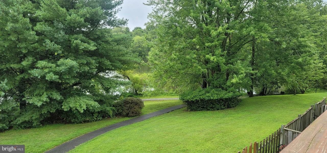 8413 Meadow Green Way - Photo 2 of 27