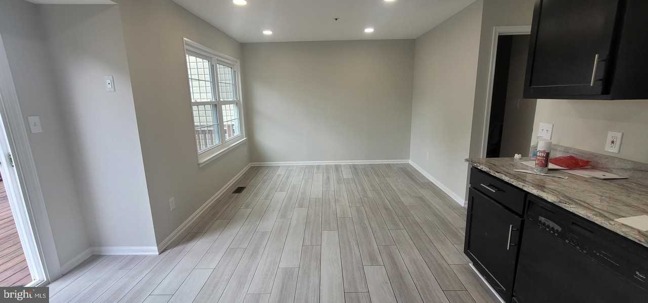 8413 Meadow Green Way - Photo 7 of 27