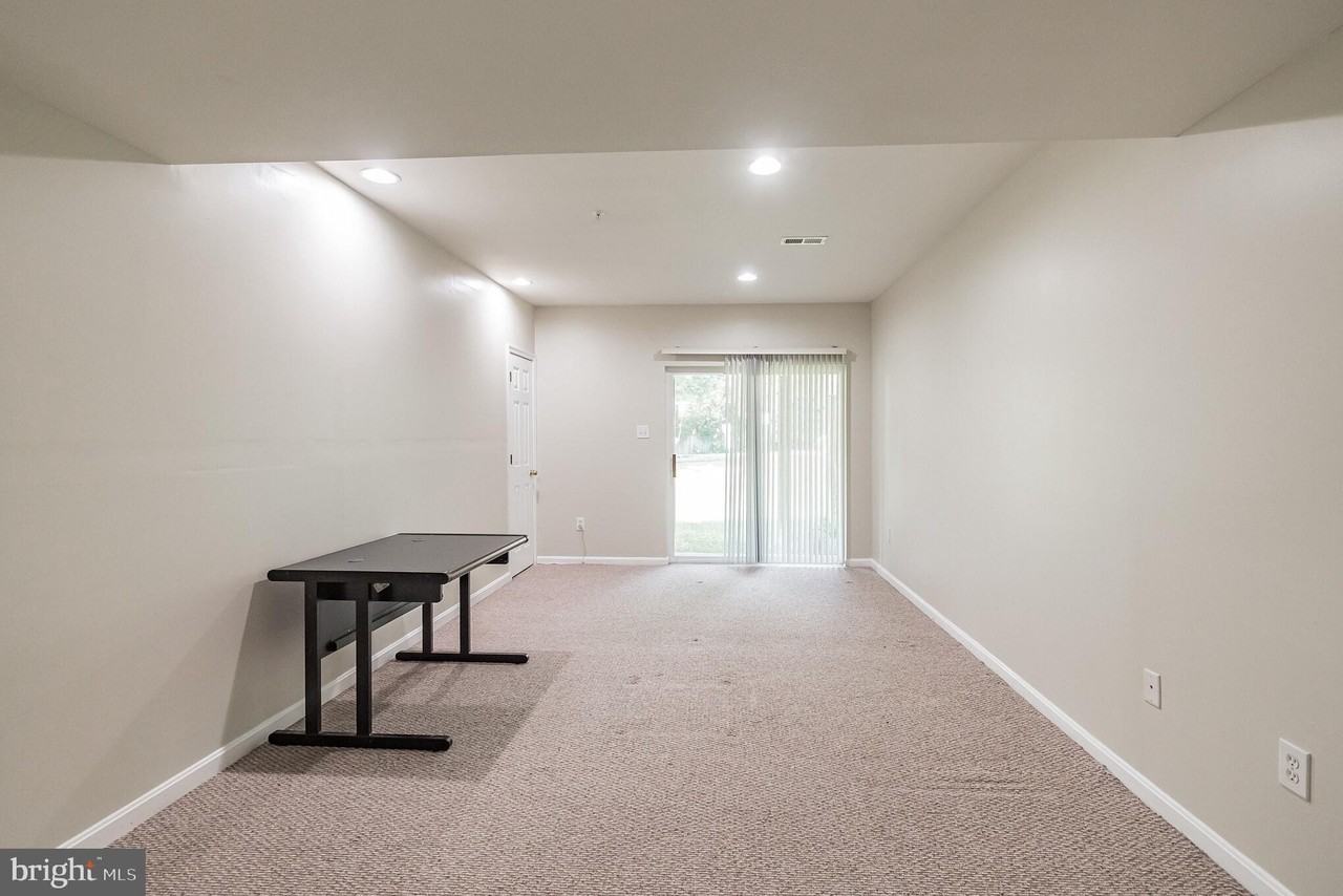 11715 Gunners Dr - Photo 4 of 30