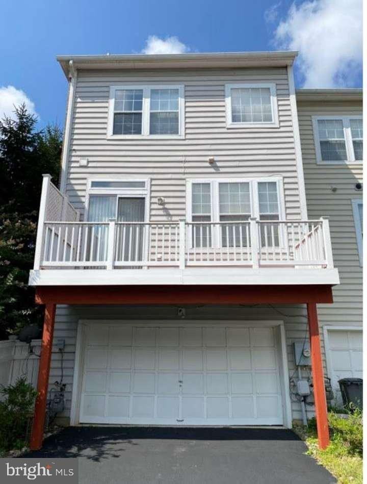 715 Pleasant Dr - Photo 3 of 16
