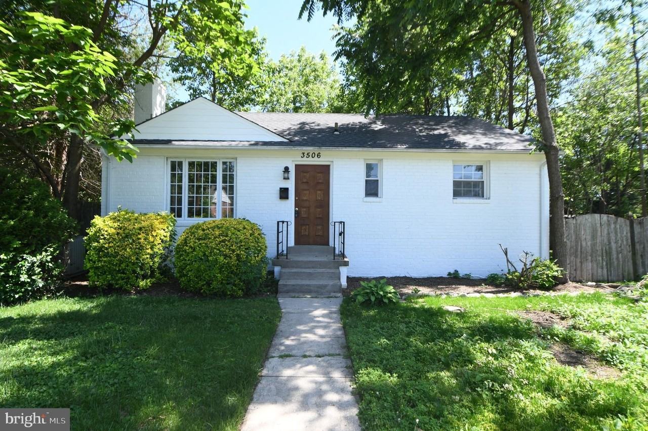 3506 Harrell St - Photo 2 of 50