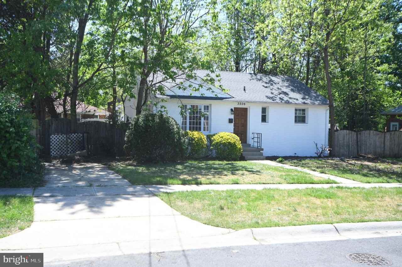 3506 Harrell St - Photo 5 of 50