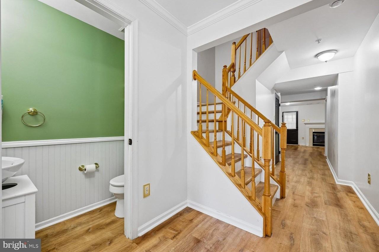 4616 Ripley Manor Ter - Photo 7 of 35