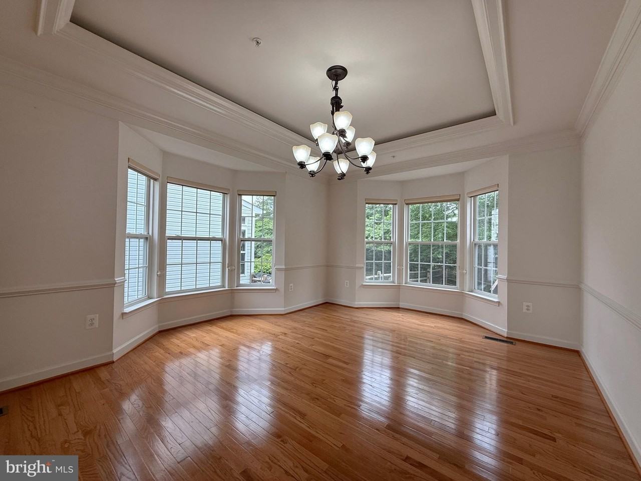 4415 Medallion Dr - Photo 4 of 50
