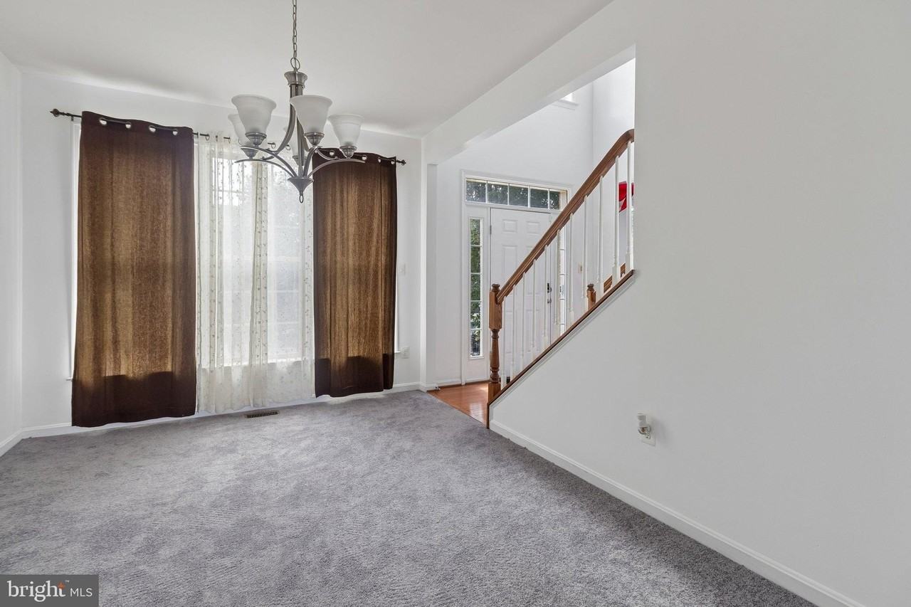 14109 Port Town Rd - Photo 3 of 30