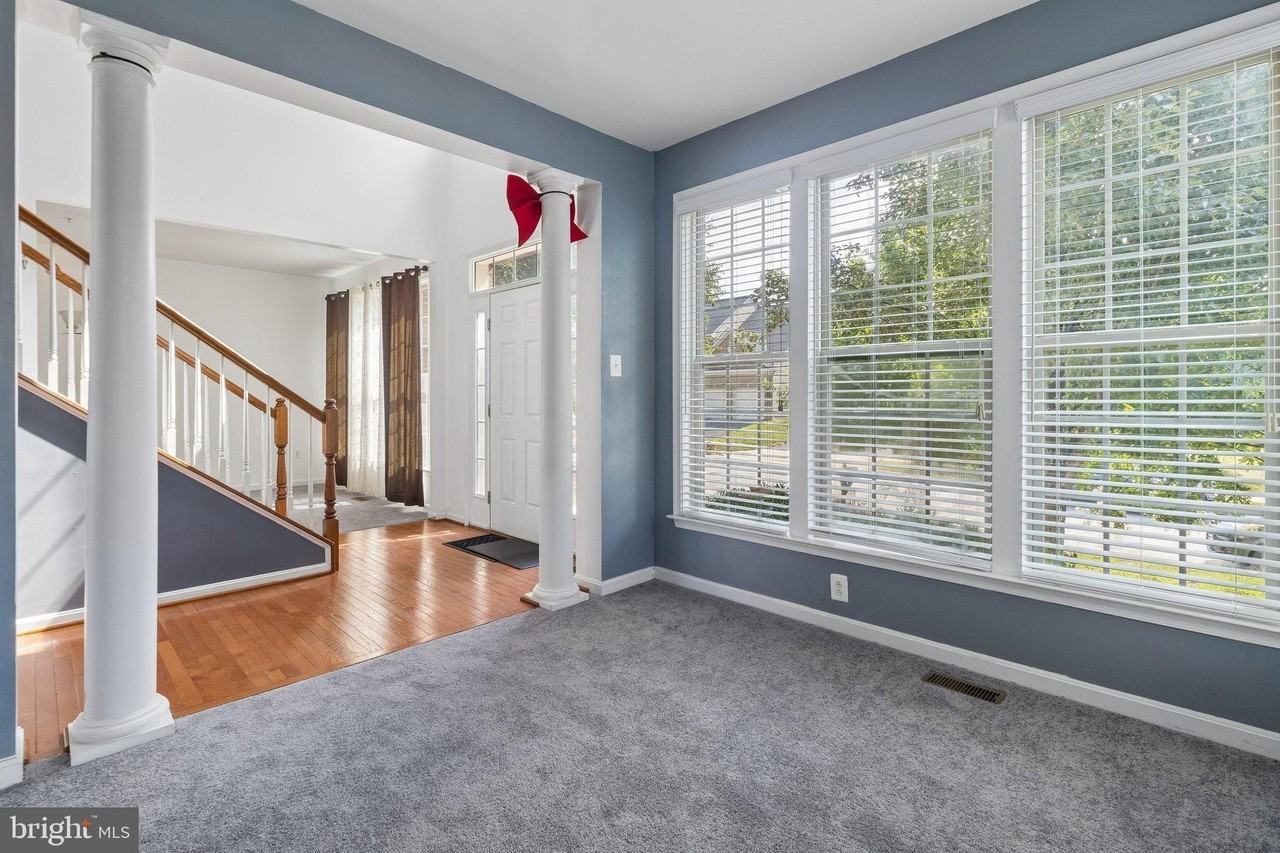 14109 Port Town Rd - Photo 4 of 30