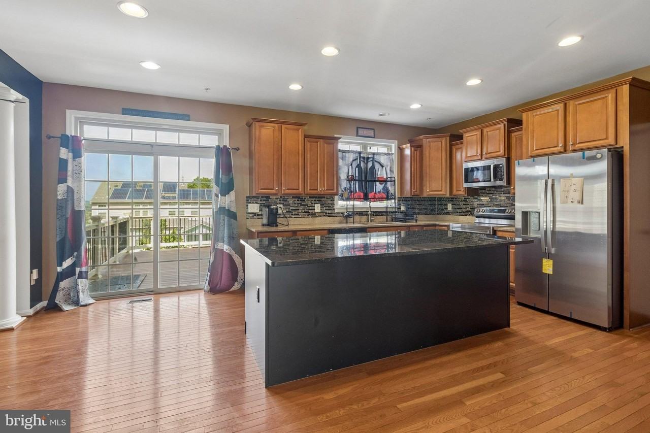 14109 Port Town Rd - Photo 6 of 30