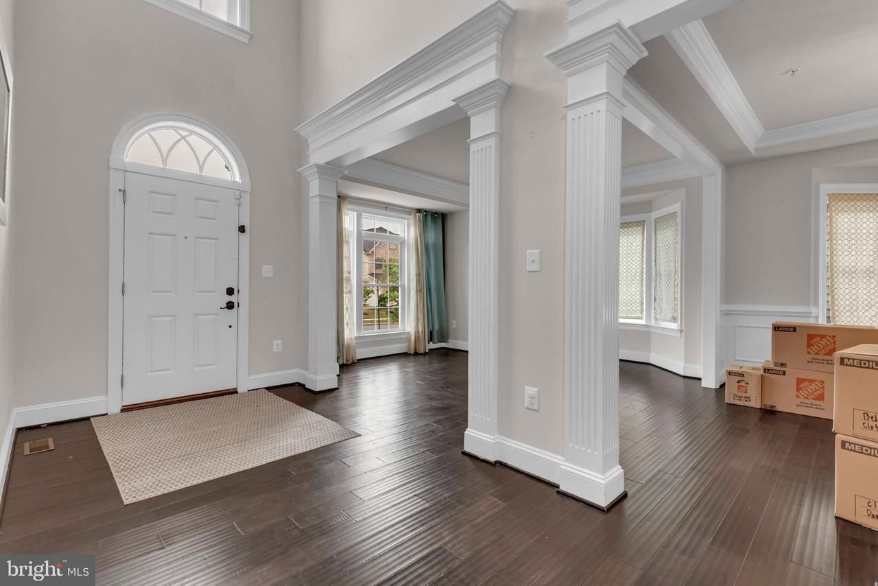 14611 Highbury Ln - Photo 6 of 36