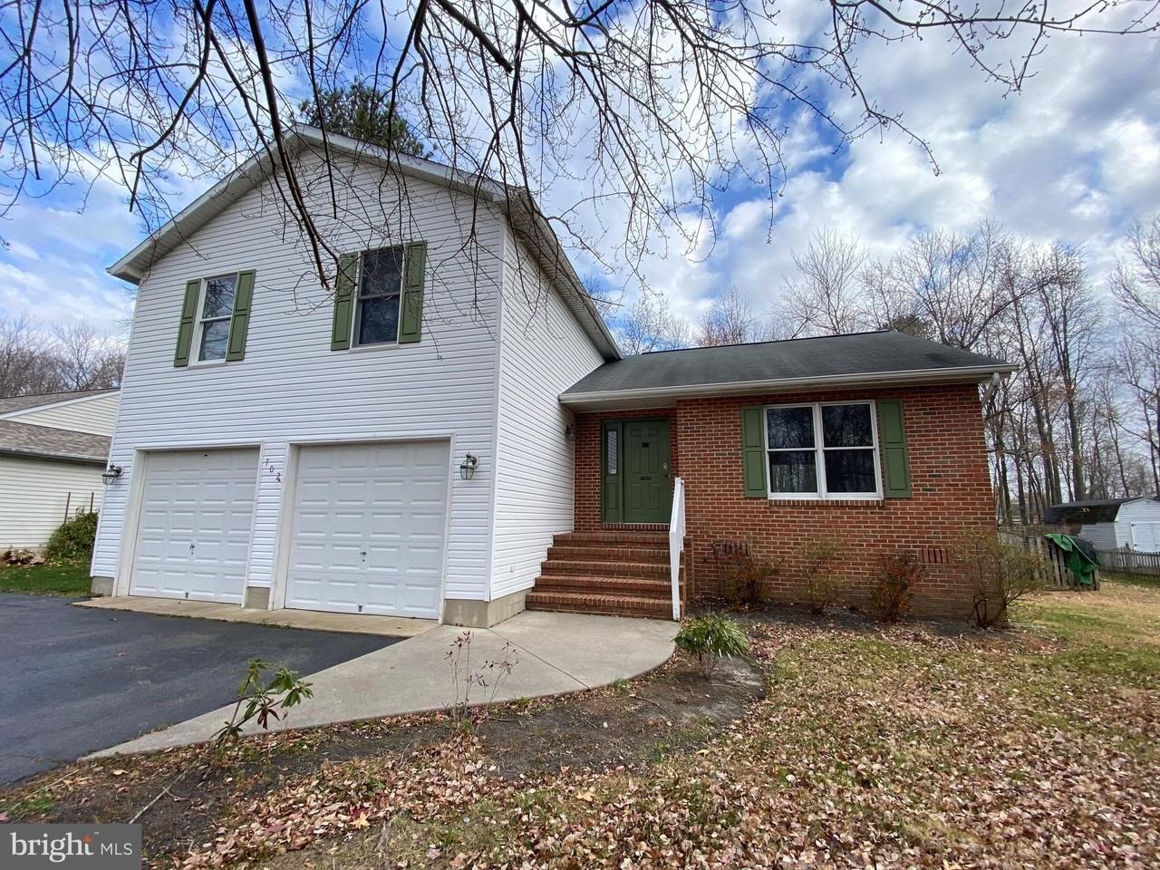 702 Cloverfields Dr - Photo 2 of 50