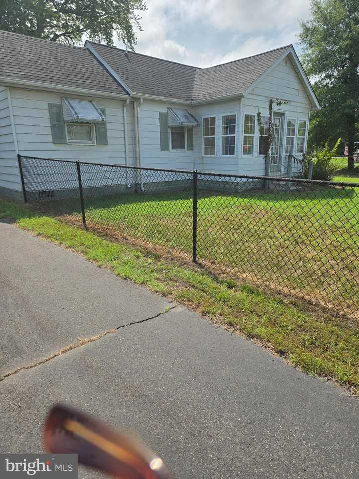 23915 Mervell Dean Rd - Photo 2 of 18