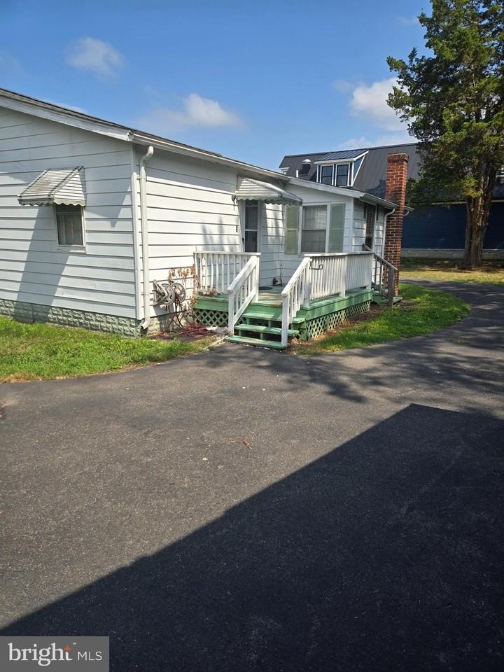 23915 Mervell Dean Rd - Photo 4 of 18