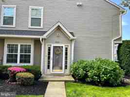 featured image of 4201 Grenwich Ln