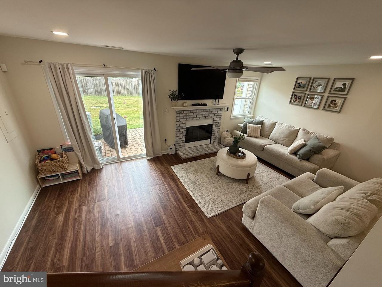703 Stillhouse Ln - Photo 4 of 17