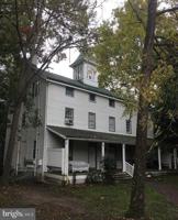 featured image of 1 Breakneck Rd #4