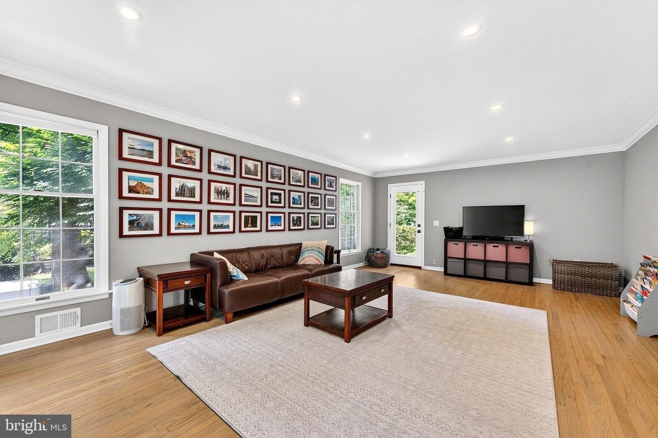 24 Balsam Ct - Photo 5 of 50