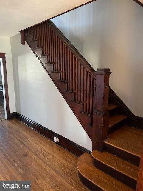 535 Bridge St - Photo 3 of 20
