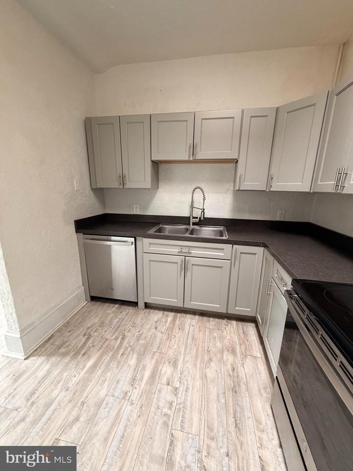 2801 N 2nd St #B5 - Photo 5 of 15