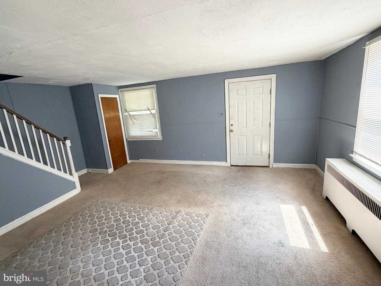 1123 Chester Pike - Photo 3 of 9
