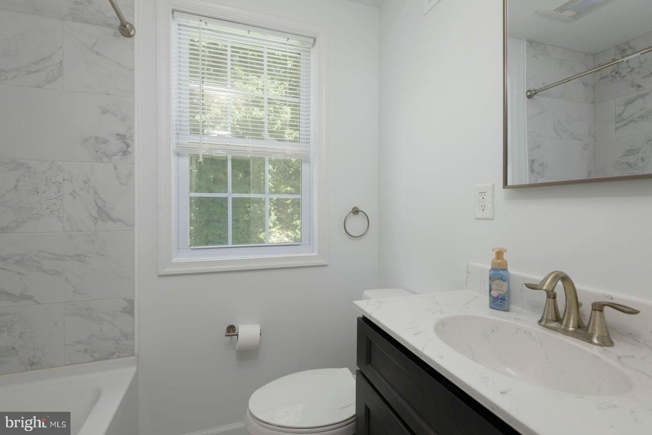 135 N Line Rd - Photo 5 of 13