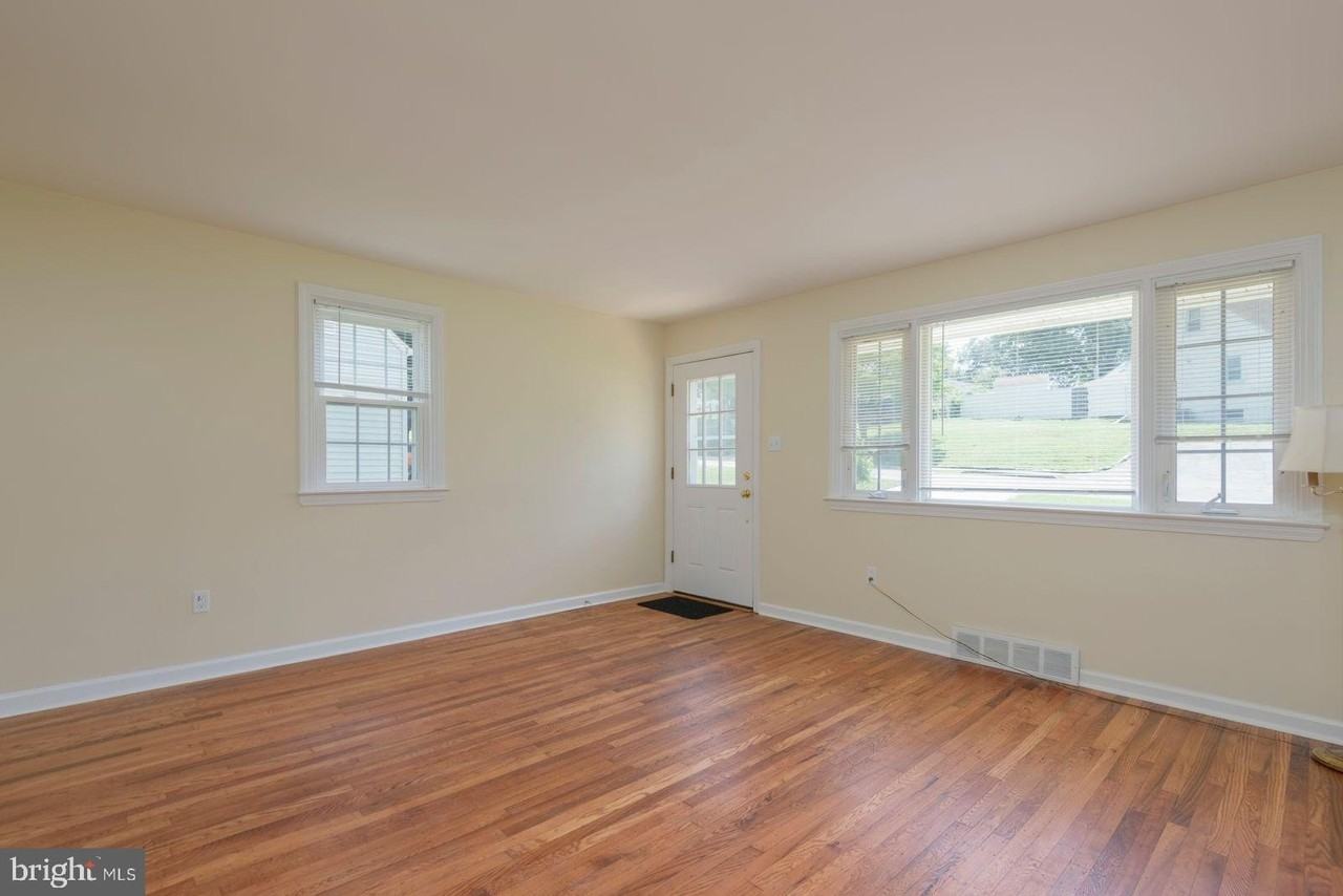 135 N Line Rd - Photo 6 of 13
