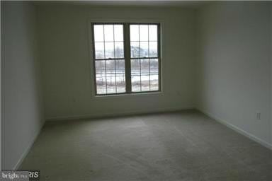 1910 Powell Dr #2C - Photo 4 of 5