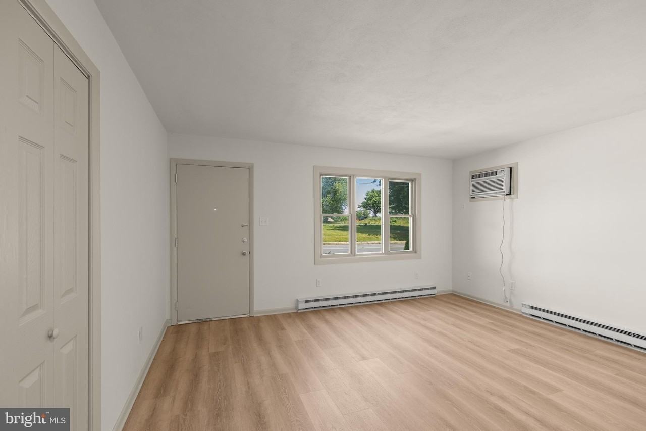 1504 Walnut St #A - Photo 4 of 16