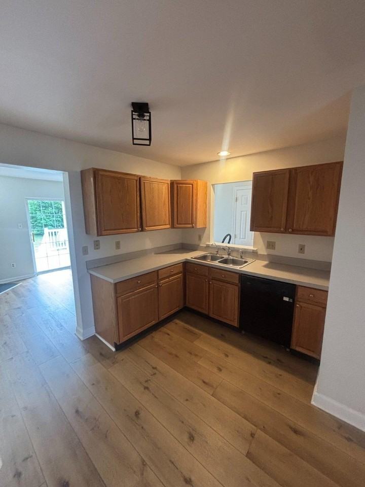 4220 Elm Ct - Photo 6 of 25