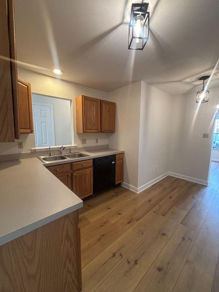 4220 Elm Ct - Photo 7 of 25