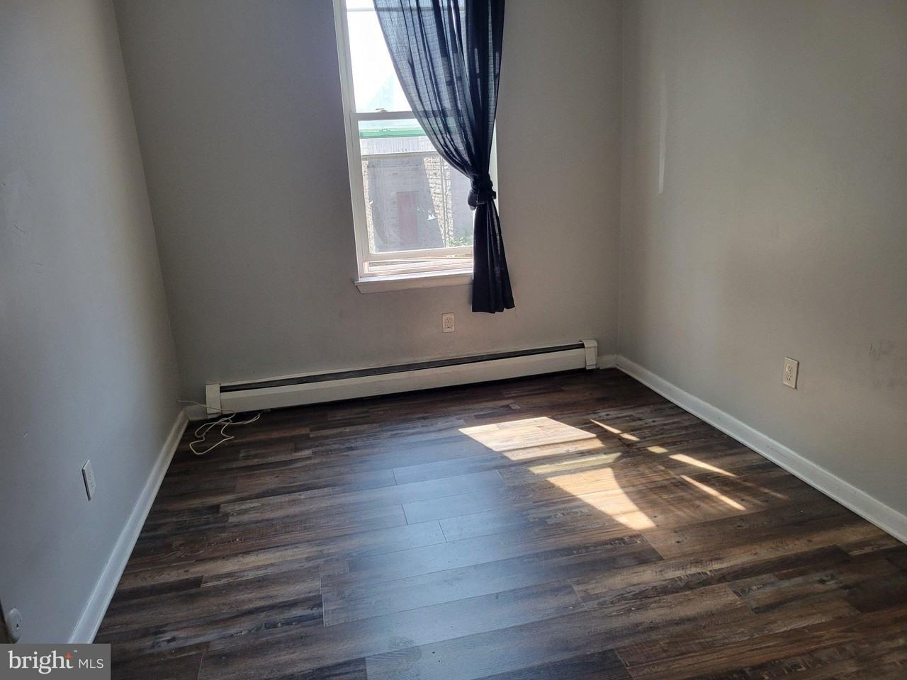 607 Swede St #3 - Photo 3 of 6