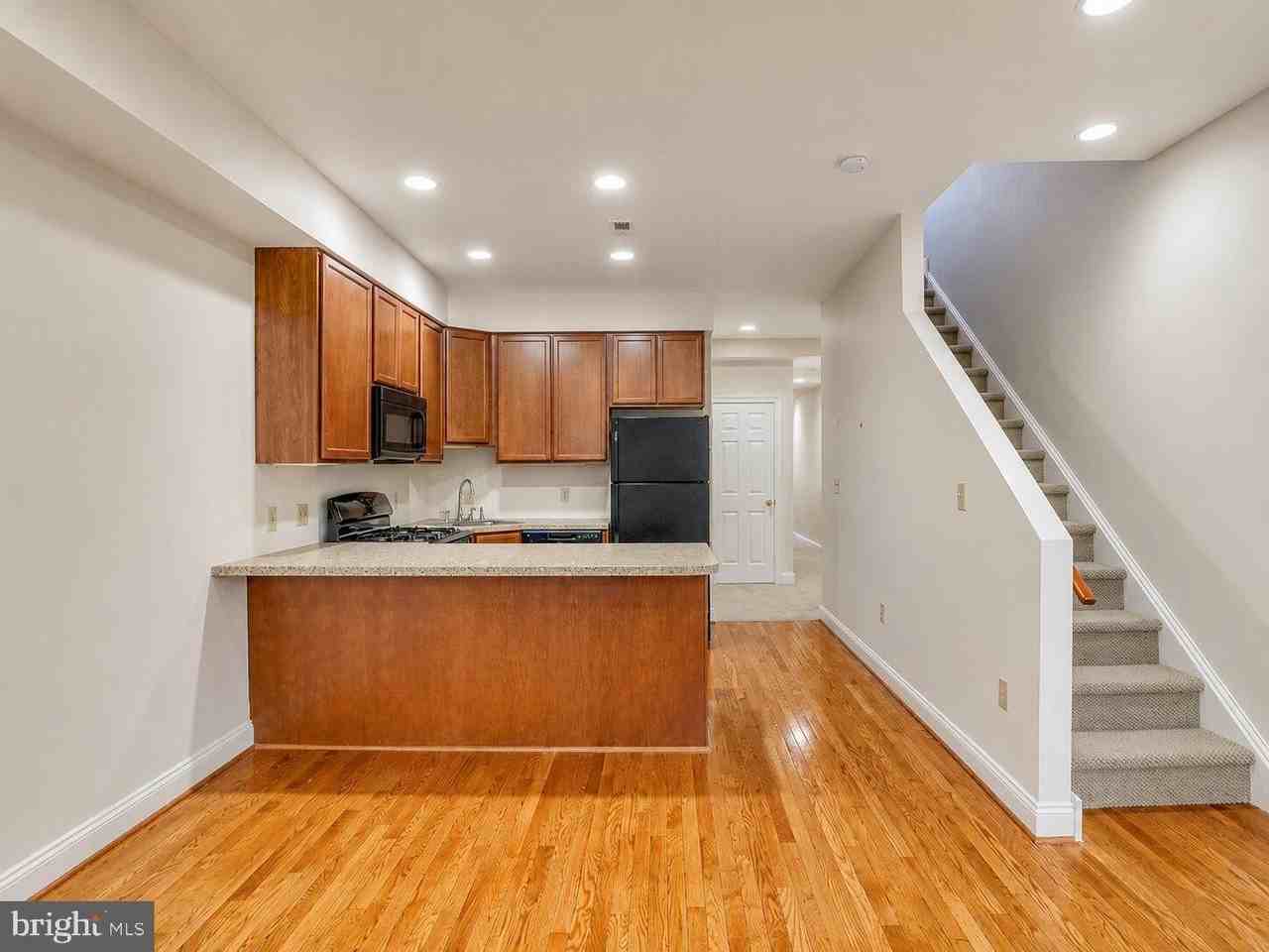 2542 W Girard Ave #2 - Photo 4 of 24