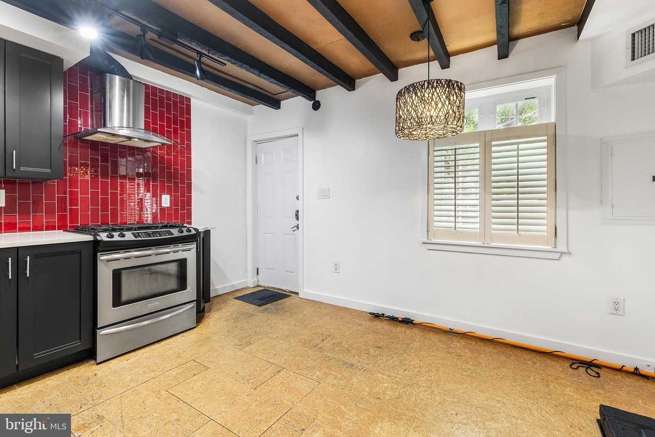 9 Bristow Pl - Photo 6 of 27