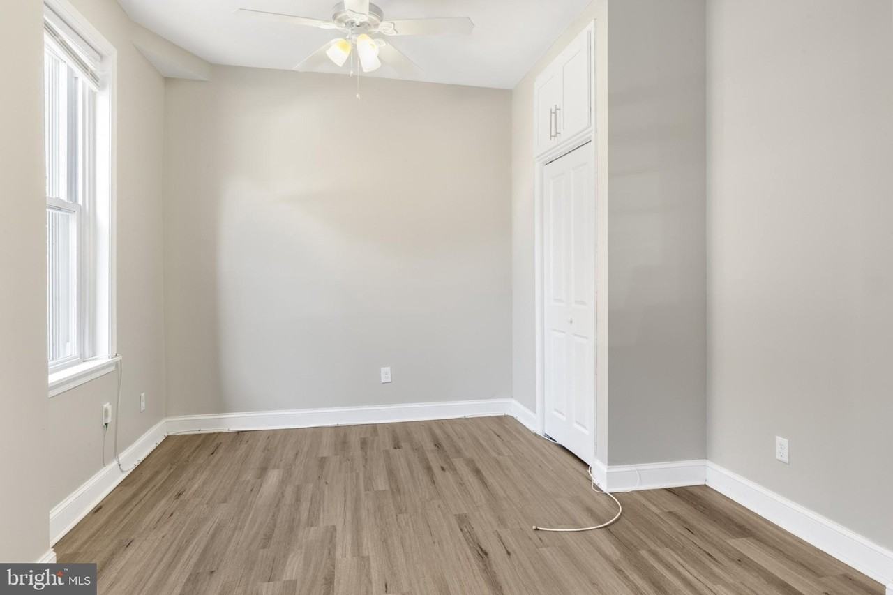 3127 Cedar St #1R - Photo 7 of 18