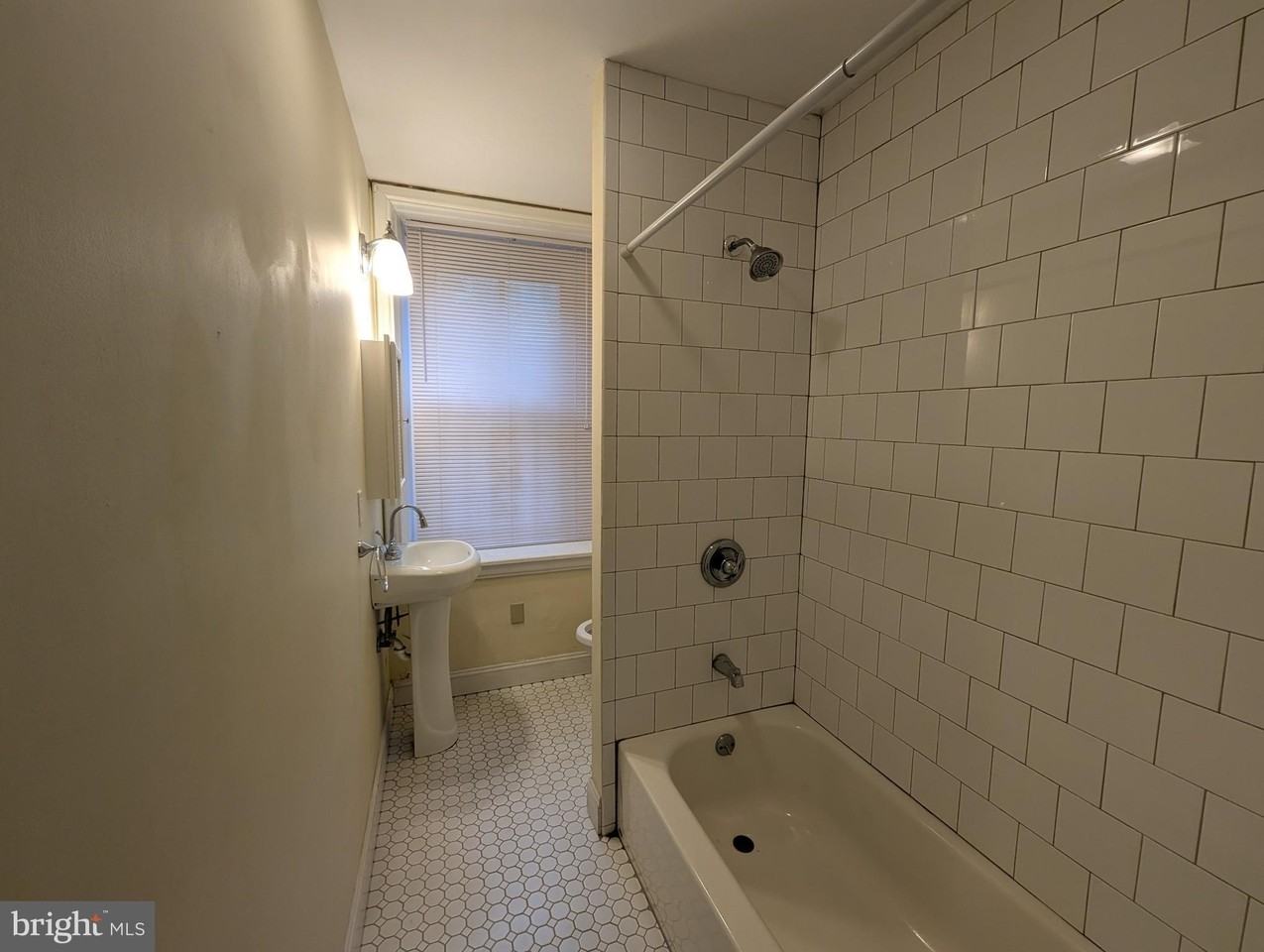 304 W School House Ln #1 - Photo 3 of 10
