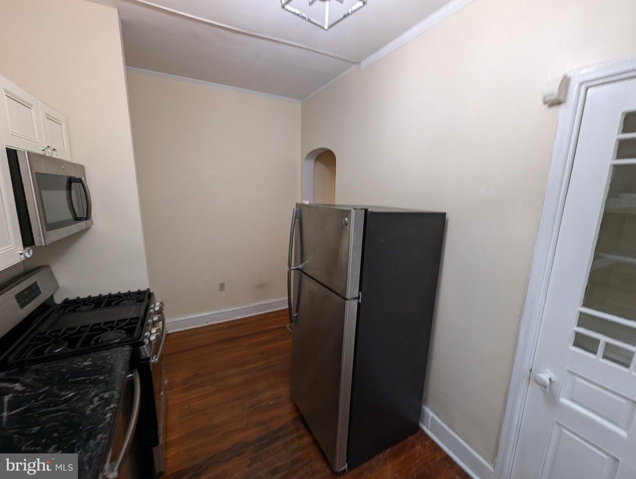 304 W School House Ln #1 - Photo 5 of 10