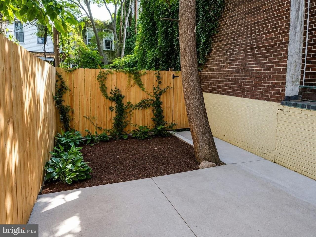 5148 Sansom St - Photo 3 of 21