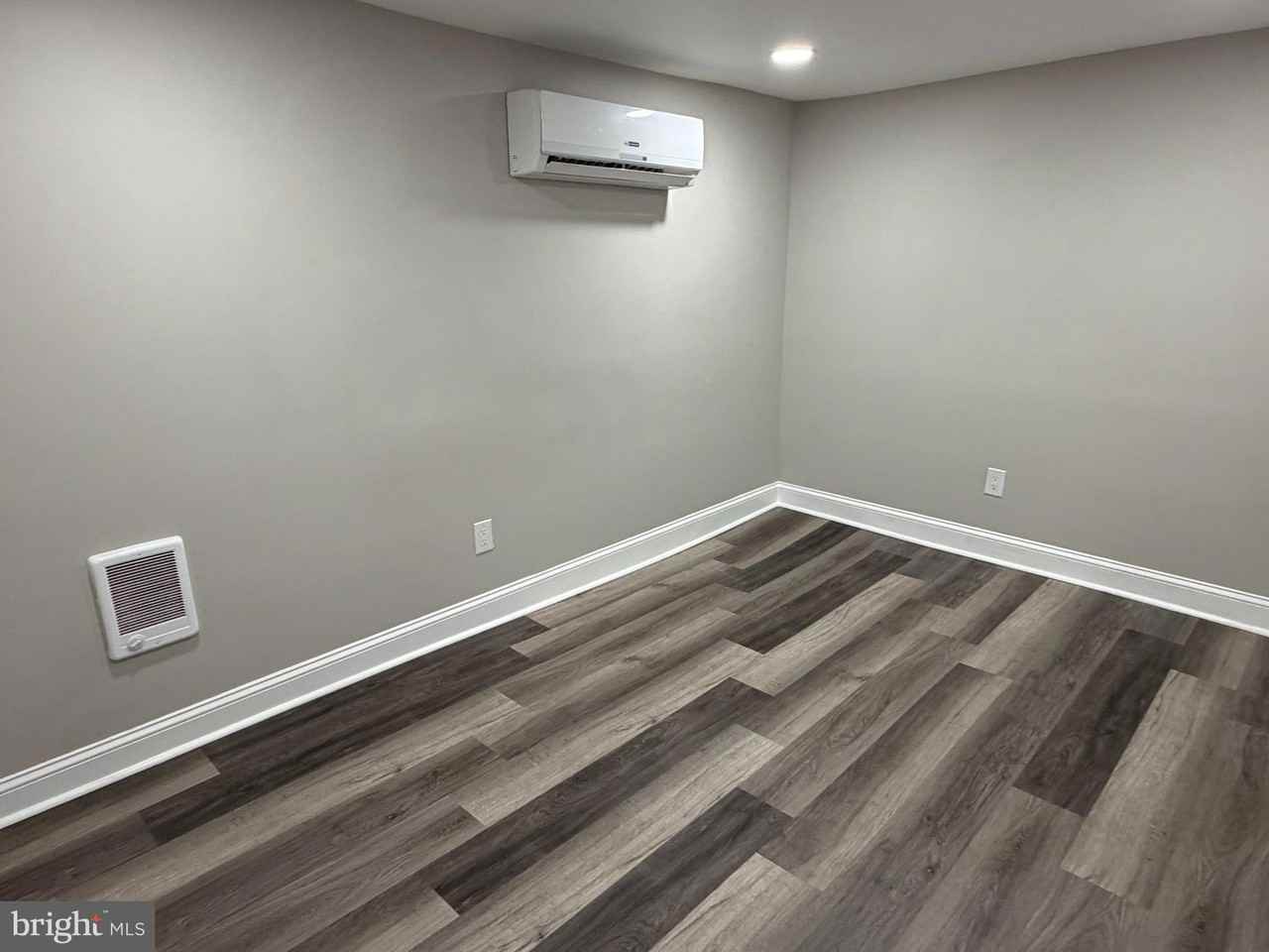 141 S 57th St - Photo 6 of 15