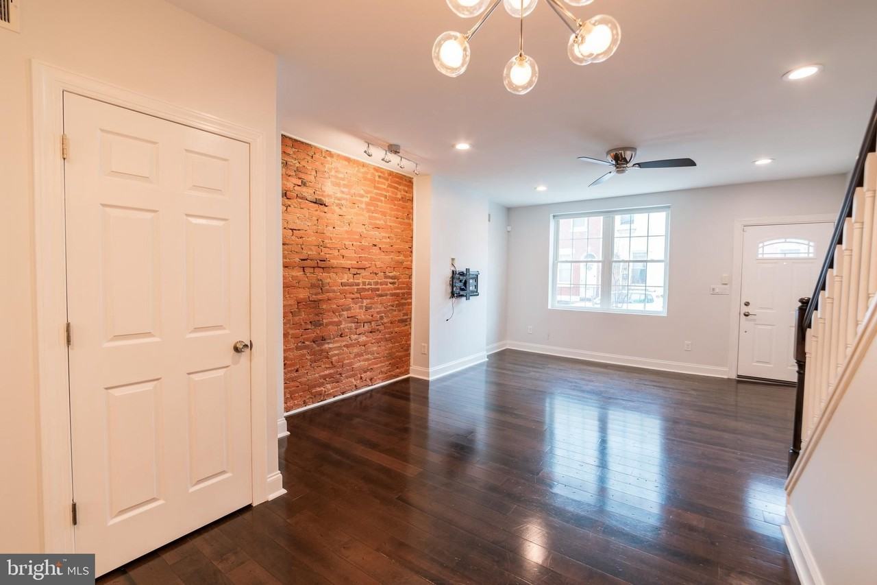 2017 Carpenter St - Photo 7 of 46
