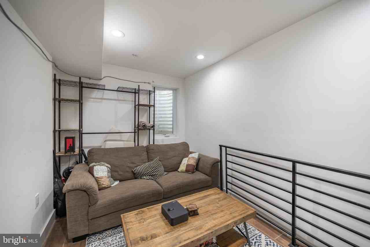 1770 Waterloo St - Photo 6 of 27